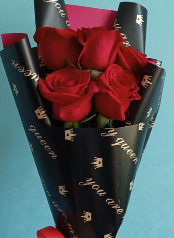 Монобукет из красных роз «Пламенный комплимент» от интернет-магазина цветов в 