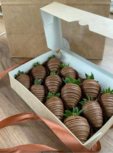 Клубника в шоколаде, 12 шт. от интернет-магазина цветов в 